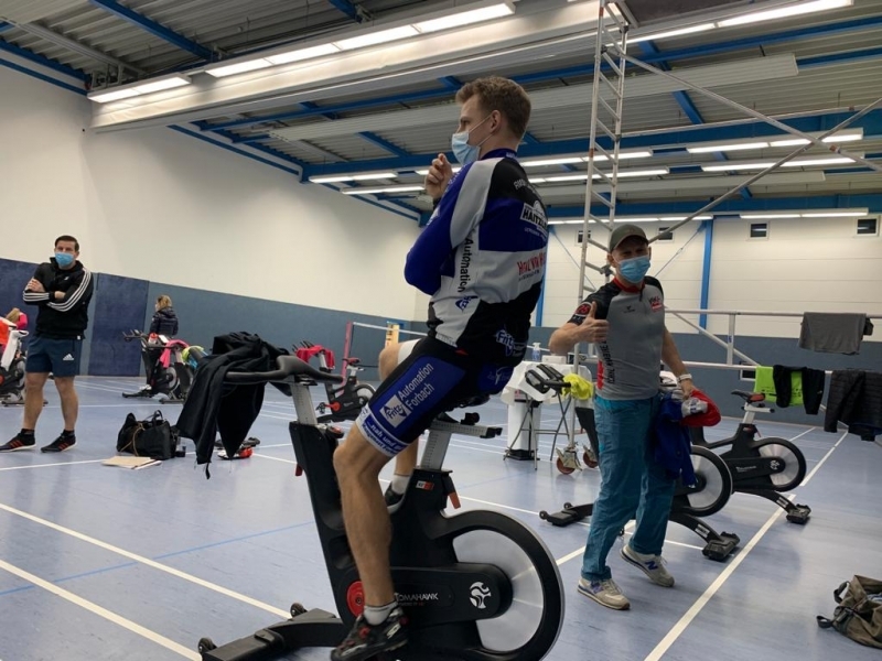 Indoorcyclingtrainer2021_02